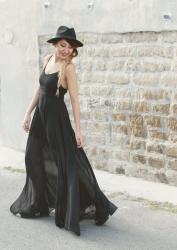 Maxi dress nero: aspettando l’autunno