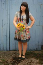 What I Wore :: The Last Days of Summer    //    A Simple Floral Dress and Lotta Clogs