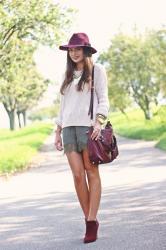 outfit: nude/burgundy/khaki autumn colours