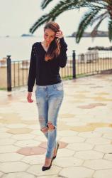 TENDENCIA: JEANS ROTOS + JERSEY TACHUELAS