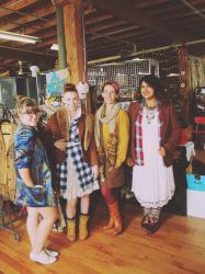 BEEHIVE CHICAGO VINTAGE COLLECTIVE