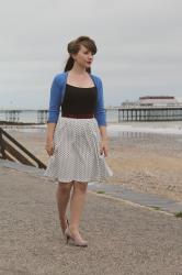 Outfit: polka dot skirt and the sea breeze