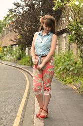 Outfit: the tropical trousers are back