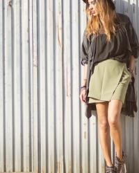 The kakhi skirt