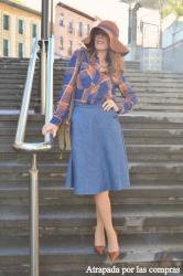 LOOK BOHEMIO: FALDA MIDI Y CAMISA CUADROS