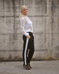 OUTFIT BLACK TROUSERS AND WHITE SHIRT