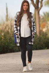 WHITE SNEAKERS