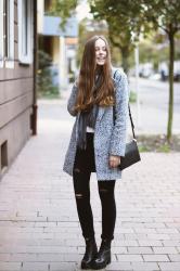 OUTFIT : GRAY COAT