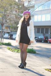 Bon ton outfit: white coat and pink details