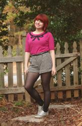 Outfit: Pink Sweater with Houndstooth Shorts and Silver Oxford Shoes