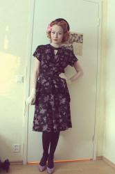 Authentic 1940s dress. I am blooming MADLY in this dress!