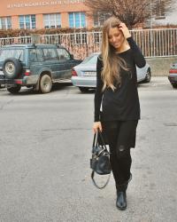 ALL BLACK - very cool and casual look