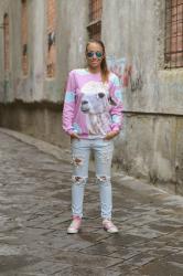 Jeans strappati e tanta allegria! 