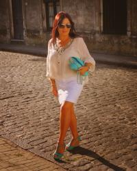 Con una blusa bonita !