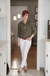 Cute Outfit of the Day: White Jeans