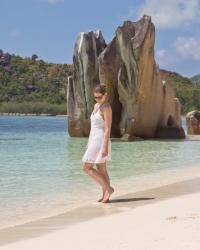 Outfit: White Sands // Curieuse Island