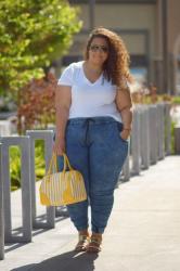 T-Shirt & Jeans Do Exist for Plus Size Girls 