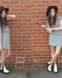 OOTD// The striped t shirt dress