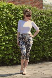 Outfit: flirty floral capris