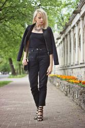 Total Black Look!