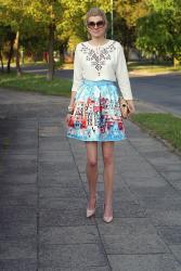 880 ==> Blue building flare skirt