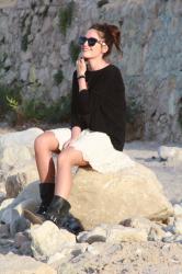 WHTE EMBROIDERED SKIRT