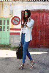 striped top, white blazer and jeans