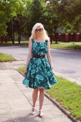 893 ==> green retro dress