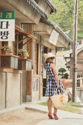 Country style: gingham dress