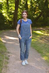 How to Style Denim Dungarees (Overalls) | With a Blue Tee Like a Jumpsuit
