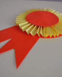 DIY: badges from paper (awards, birthday ...)