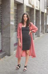 Outfits: Wolford Fatal dress and trench coat