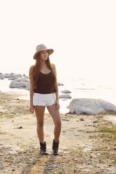 Laurentia // Knit shorts, Anthropologie hat