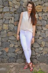 #218 Total white look and red heels :)