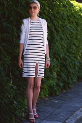 910 ==> White Contrast Black Striped Dress