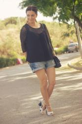 Shorts y blusa de encaje