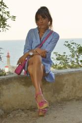 Striped Shirt Dress and Pink Satchel and Wedges ♥ Robe-chemise rayée et besace et compensées roses