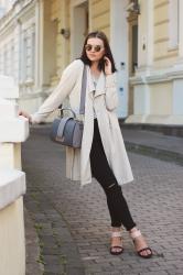 Look of the day: NEUTRALS