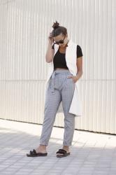 Pantalones de vestir y crop top