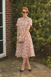 Wedding Guest Outfit | Vintage 1950s Dress and Novelty Paris Clutch