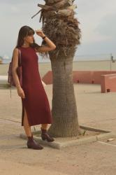 All burgundy outfit knit dress cowboy boots and tote included ♥ En bordeaux de la robe maille, aux santiags en passant par le cabas