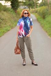 Weekend Style | Graphic Tee, Khaki Pants, Lace Up Heels