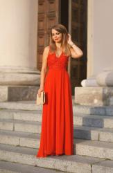 LACE TOP MAXI DRESS | czerwona szyfonowa suknia w stylizacji wieczorowej