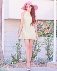 Pink and yellow pastels ๐๐