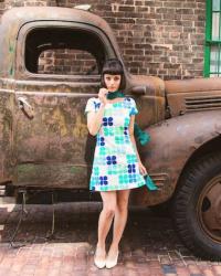 Heart of Haute Review: Caroline Dress - Mod Bloom Blue