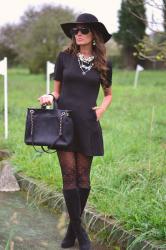 BLACK FLARE DRESS