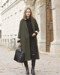 Total black outfit + Renata coat