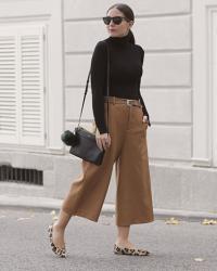 Pantalon culotte y cuello vuelto