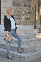 OUTFIT: SKINNY JEANS AND BLUE VELVET BLAZER - COME ABBINARE UN BLAZER IN VELLUTO BLU -