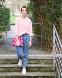 Comment porter le pull rose ?